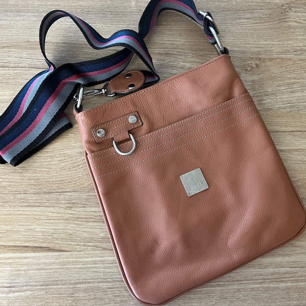 Leather crossbody bag